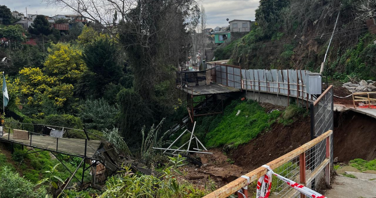 Vecina afectada por socavón en Viña del Mar: “Sabíamos que iba a pasar hace mucho tiempo”