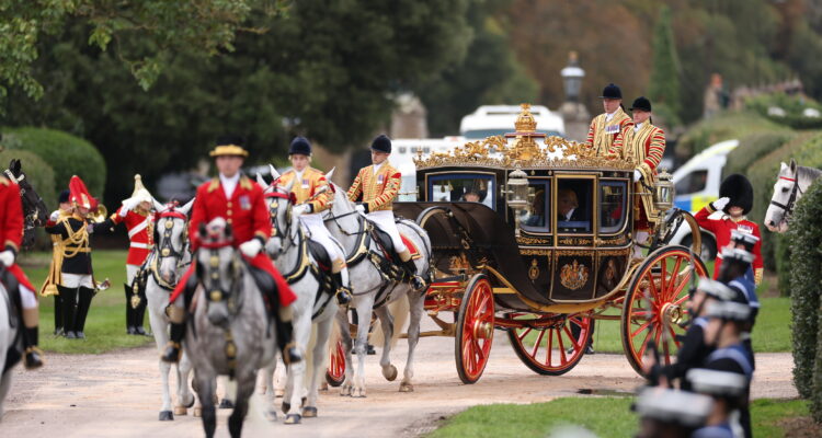 magnífica ceremonia con que el rey Carlos III recibió a Trump en Windsor