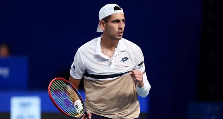 Alejandro Tabilo logró triunfazo en ATP de Chengdú (China).