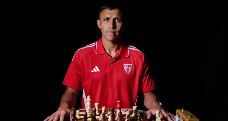 Alexis Sánchez presentado en el Sevilla