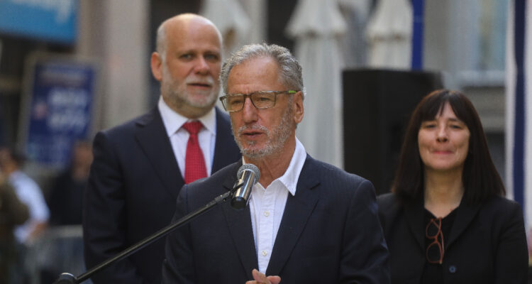 Tras emplazamiento de Frei a Grau, Gobierno defiende que sí hay avances en reducción de permisología