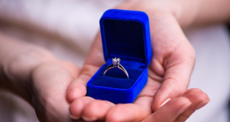 cómo elegir un anillo de compromiso