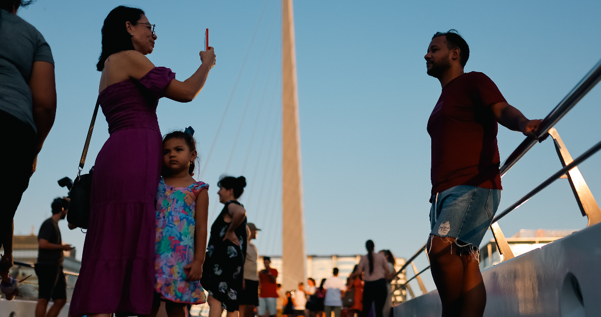 El turismo en Argentina sigue cayendo, pero chilenos siguen figurando entre quienes eligen ir al país