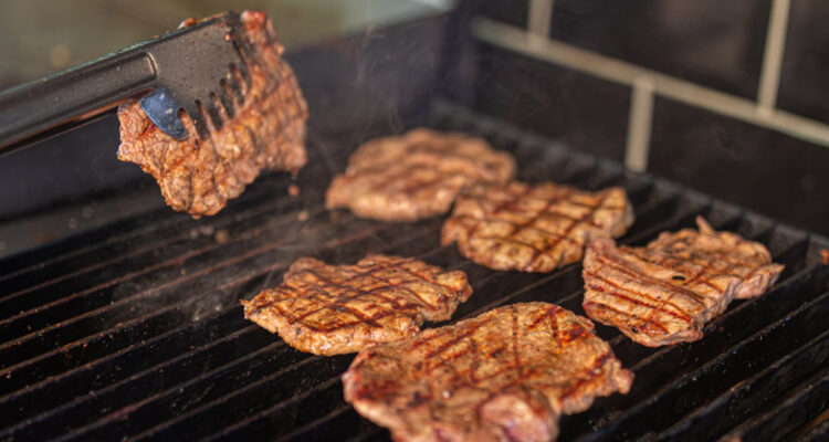 Cuándo es el momento preciso para salar la carne