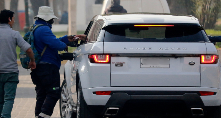 Avanza en la Cámara Baja el proyecto que sanciona a estacionadores ilegales: pasó a la Sala