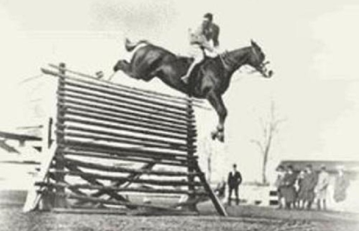  Alberto Larraguibel Morales y su caballo "Huaso"