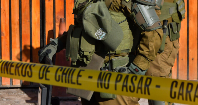 Carabinero de civil dio muerte a sujeto que lo habría intimidado a él y su familia en Santiago.