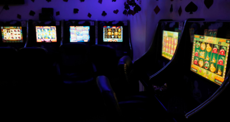 Casinos ilegales: defensa de acusados denunció violación en cadena de custodia de máquinas incautadas