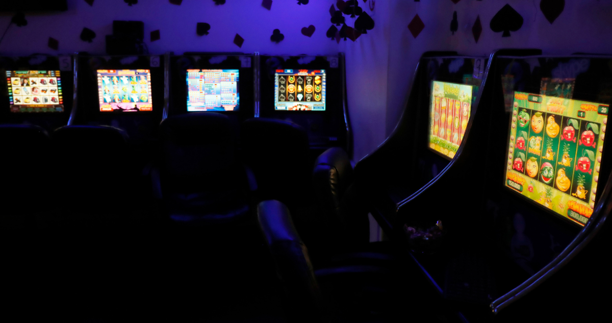 Casinos ilegales: defensa de acusados denunció violación en cadena de custodia de máquinas incautadas