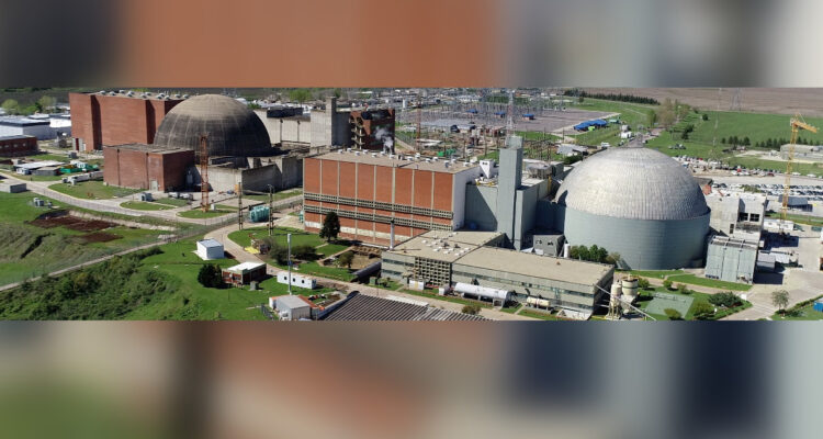 Milei anuncia privatización parcial de las tres centrales nucleares de Argentina
