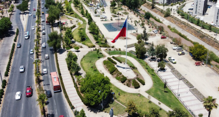 Análisis sitúa a Chile en 1er lugar entre países iberoamericanos que más burocracia le pone a empresas