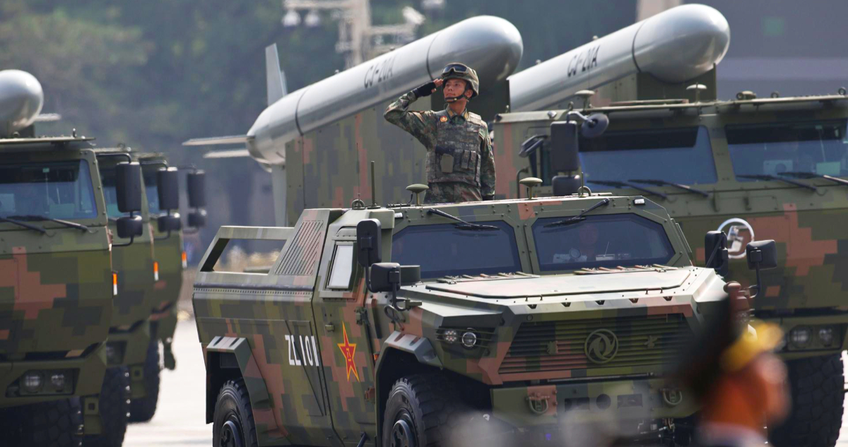 China exhibe su poderío militar: drones con IA y misiles marcan desfile por fin de II Guerra Mundial