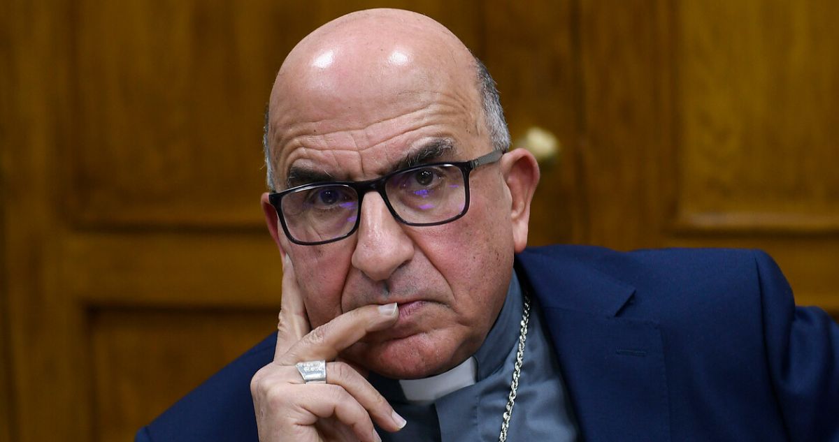 Chomali se lanza contra el derecho a una muerte digna y señala que la eutanasia no alivia nada