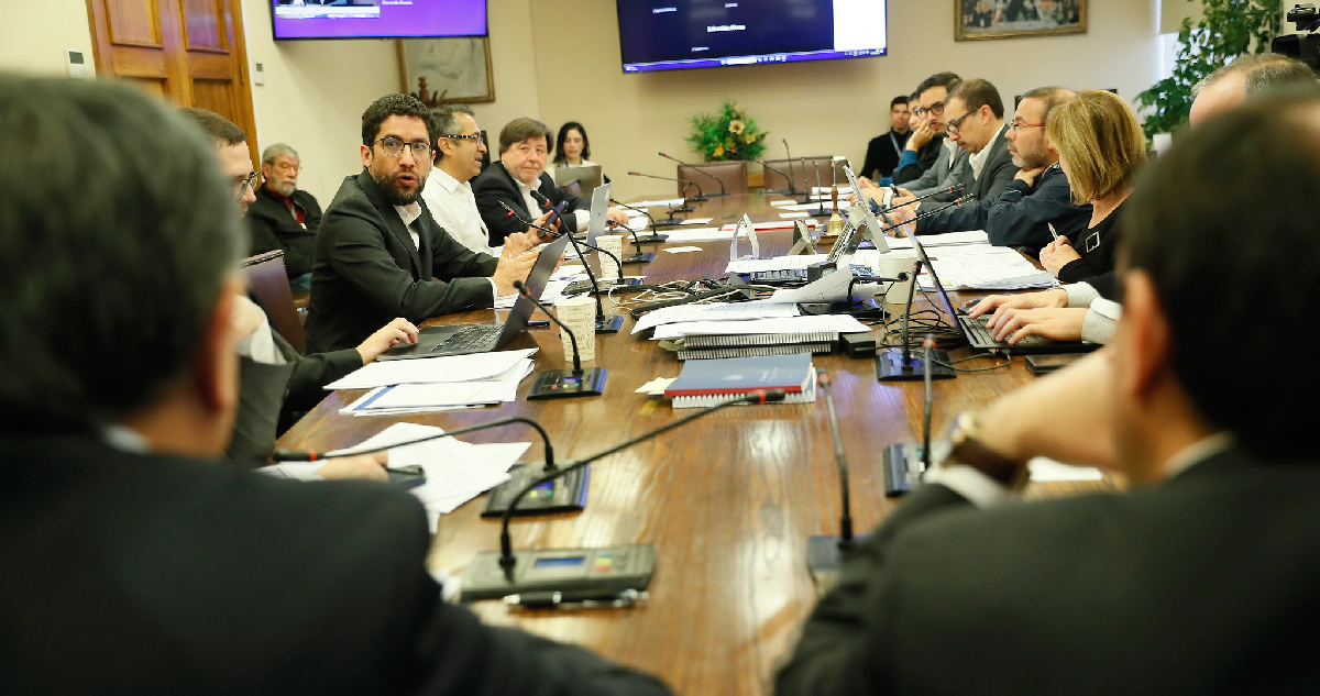 Reemplaza tres beneficios y aumenta montos: Avanza el proyecto de Subsidio Unificado al Empleo