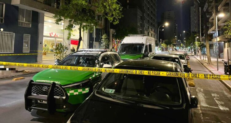 Conmoción en Santiago Centro por femicidio con posterior suicidio: agresor se lanzó desde piso 12