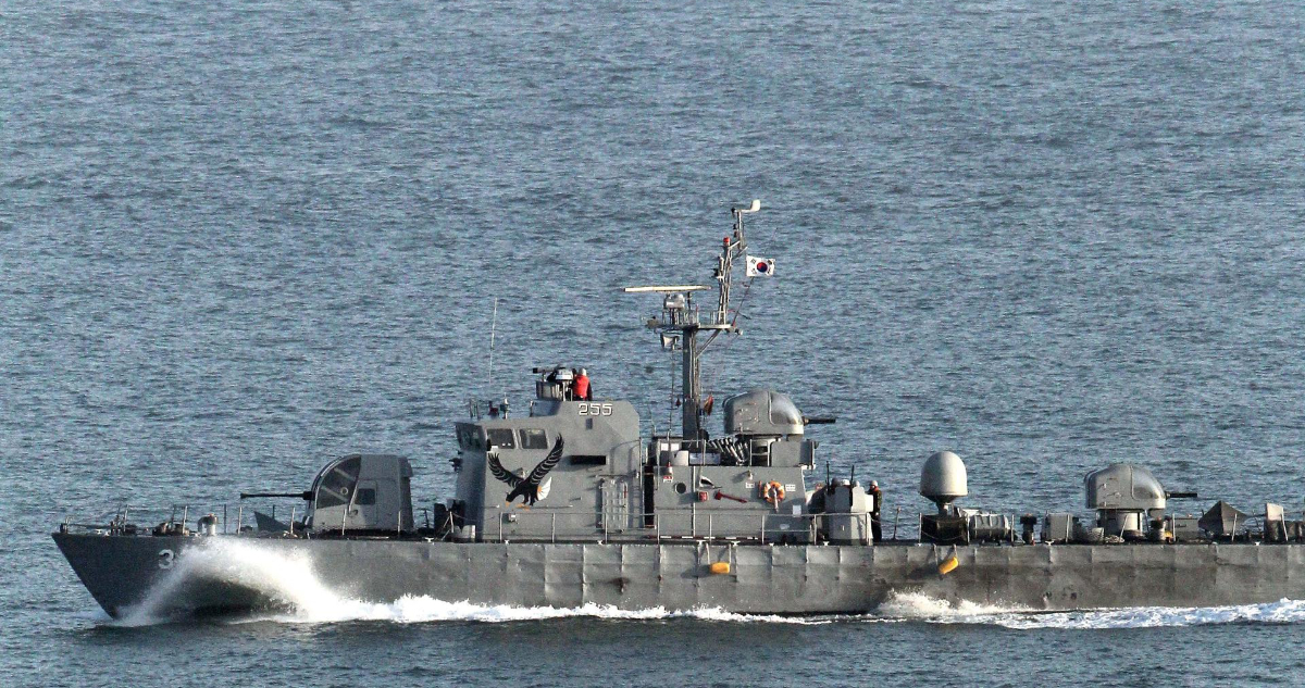 Corea del Sur realiza disparos de advertencia contra barco norcoreano en medio de tensiones