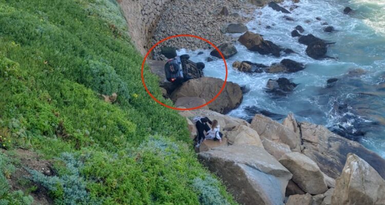 Desbarranca jeep en Concón