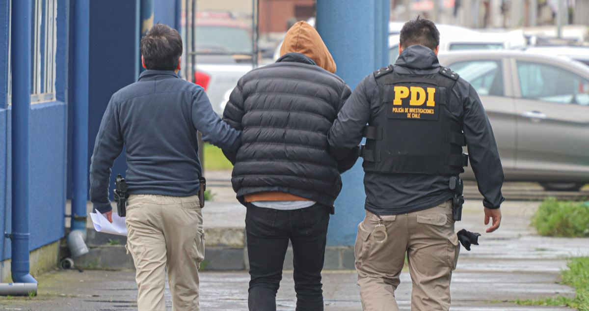 Dictan prisión preventiva para imputado por homicidio con arma cortopunzante en vía pública de Parral