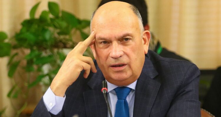 Bobadilla busca evitar desafuero por publicaciones sobre periodista Josefa Barraza y Héctor Llaitul