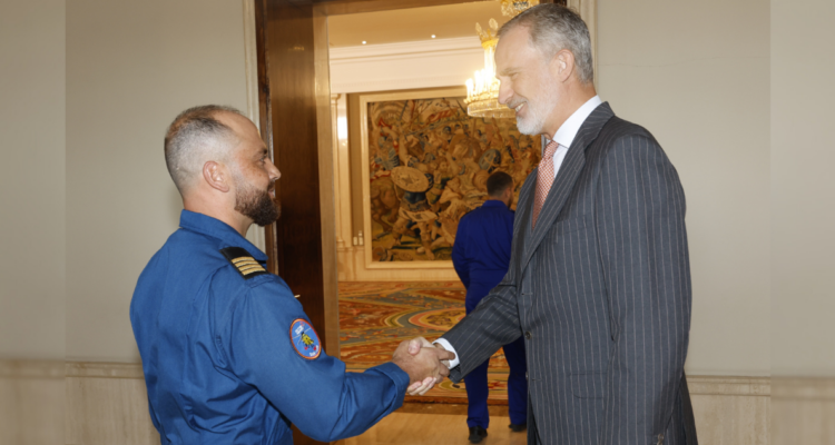 Chileno oriundo de Concepción es reconocido por el Rey de España tras combatir incendios forestales