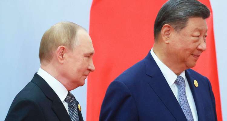 Xi Jinping y Putin concretan reunión bilateral en vísperas de desfile militar