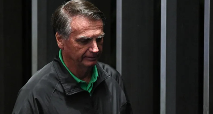 Jair Bolsonaro es sentenciado a más de 27 años de cárcel por intento de golpe contra Lula