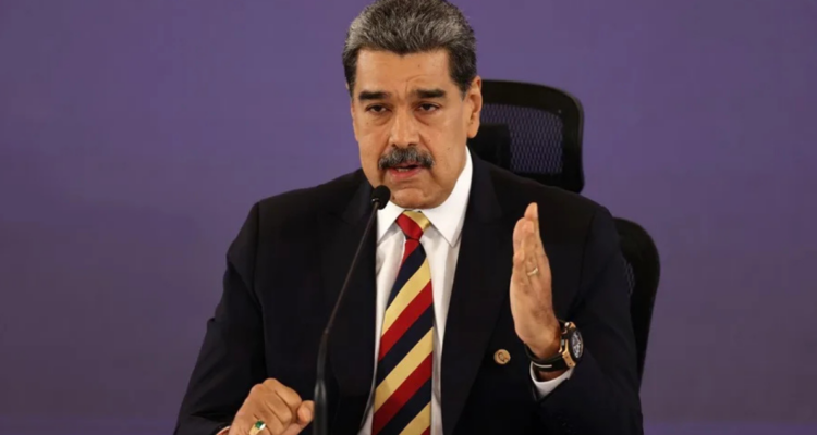 Maduro denuncia que misiles de EEUU apuntan a Venezuela: advierte estar listo para la lucha armada