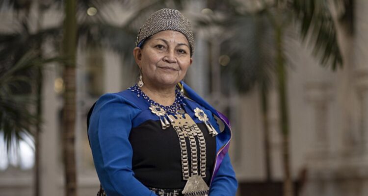 Elisa Loncon: “El feminismo dice ’si tocan a una, nos toca a todas’. Conmigo no estaban todas”