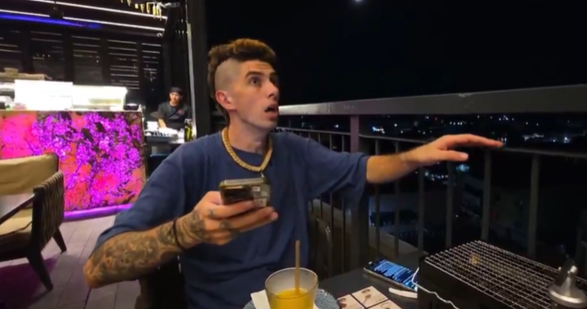 Captura de una transmisión del streamer Sam Pepper