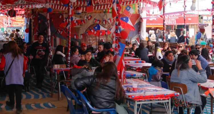 SII fiscalizará fondas y comercios en Fiestas Patrias para que cumplan en materia tributaria