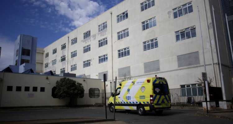 Formalizan a personal de salud por muerte de niña que cayó desde quinto piso del Hospital de Chillán