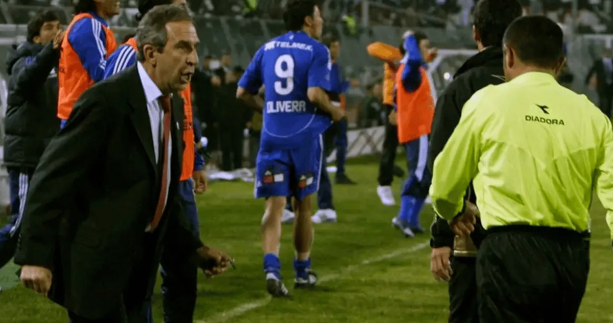 gerardo-pelusso-en-partido-de-la-u-ante-alianza-lima.jpg