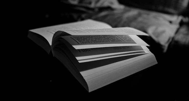 Foto de contexto de libro para columna sobre el libro Graduación