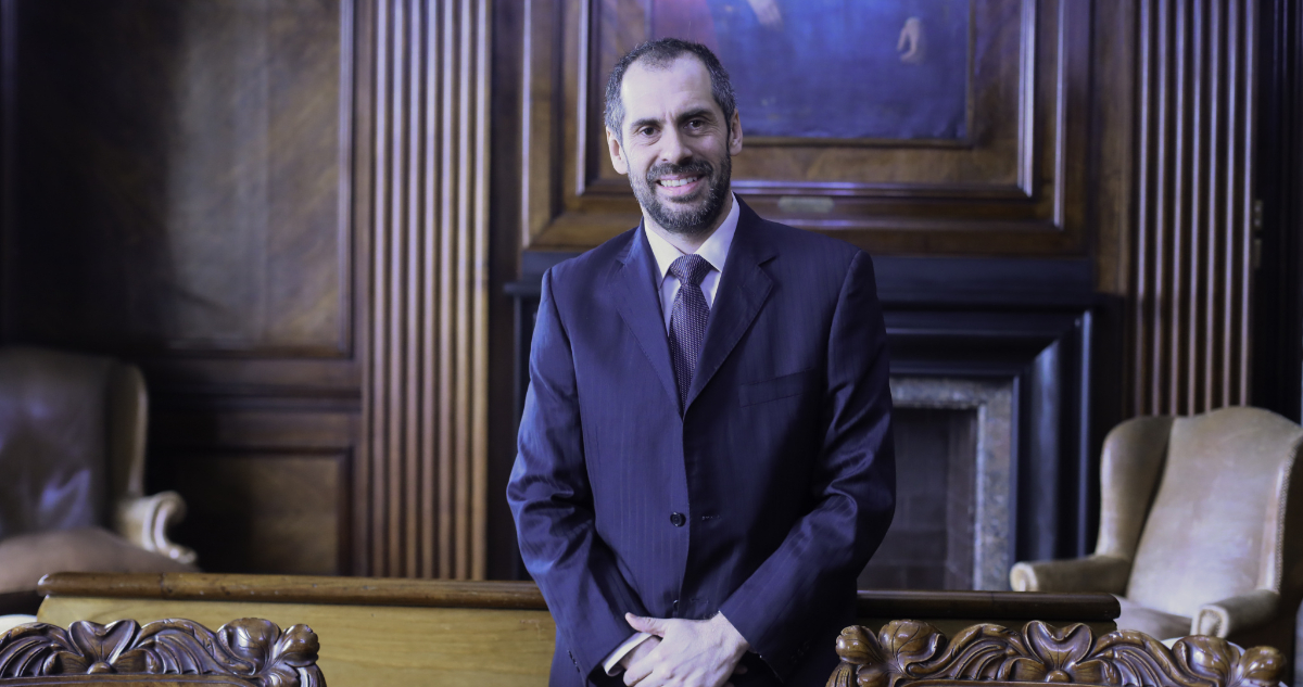 Grau emprendió rumbo a Europa para atraer inversionistas al país en el marco del Chile Day