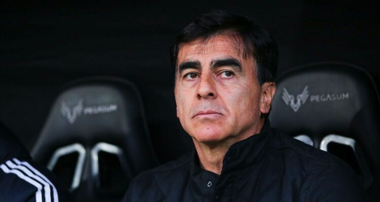 Gustavo Quinteros ya tiene acordado su arribo a Independiente