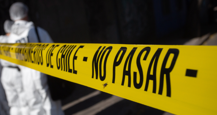 Hallan muertos a madre e hijo al interior de casa en Temuco: hace dos meses que vecinos no los veían