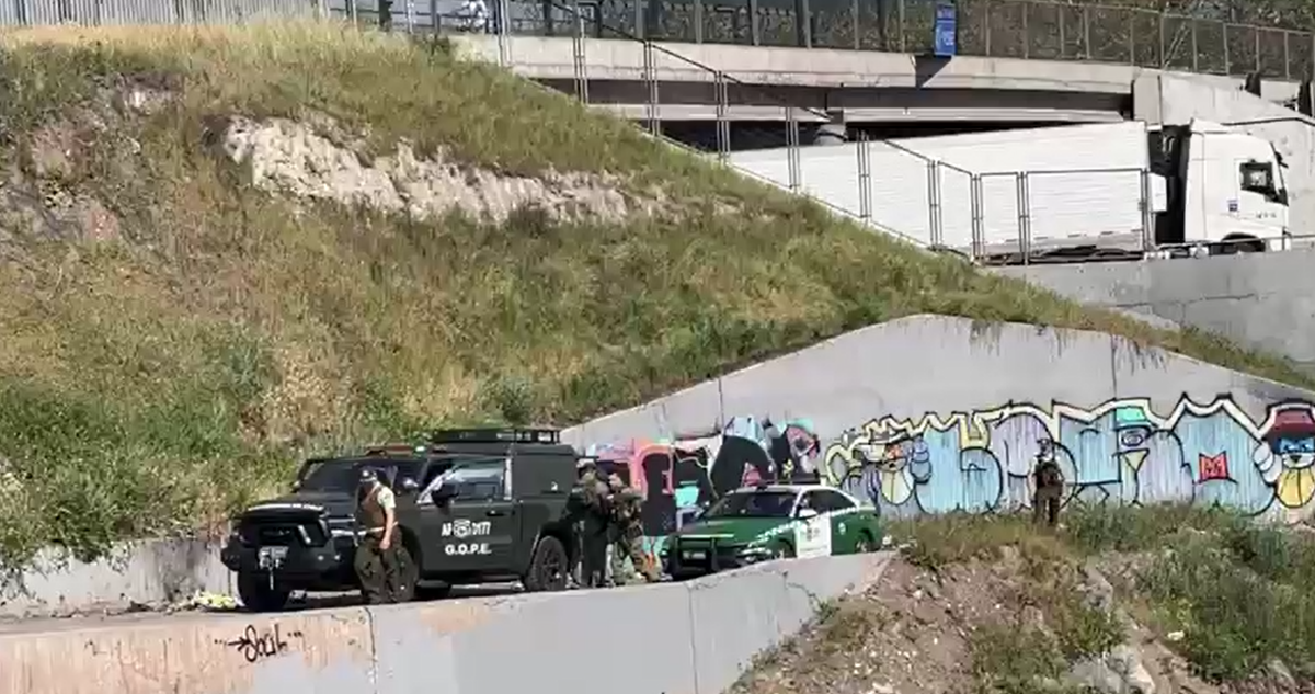 Investigan hallazgo de cadáver en el cauce del río Mapocho en Santiago