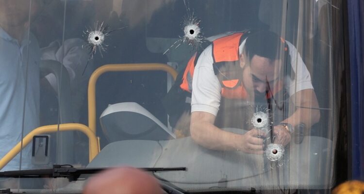 Hamás dice que el ataque con cinco muertos en Jerusalén es una respuesta al genocidio en Gaza