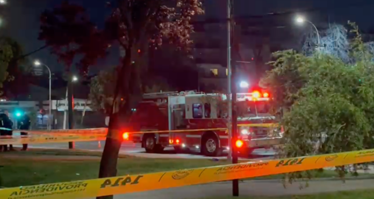 Hombre se quema a lo bonzo en pleno Parque Bustamante de Providencia