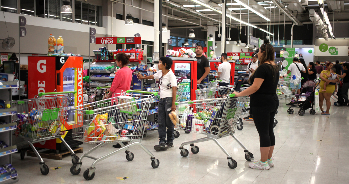Revisa los horarios de cierre anticipado de supermercados por Fiestas Patrias