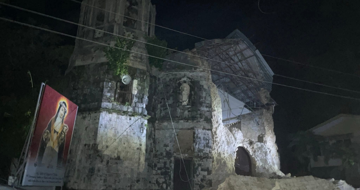 La iglesia de Santa Rosa de Lima en Filipinas tras el terremoto