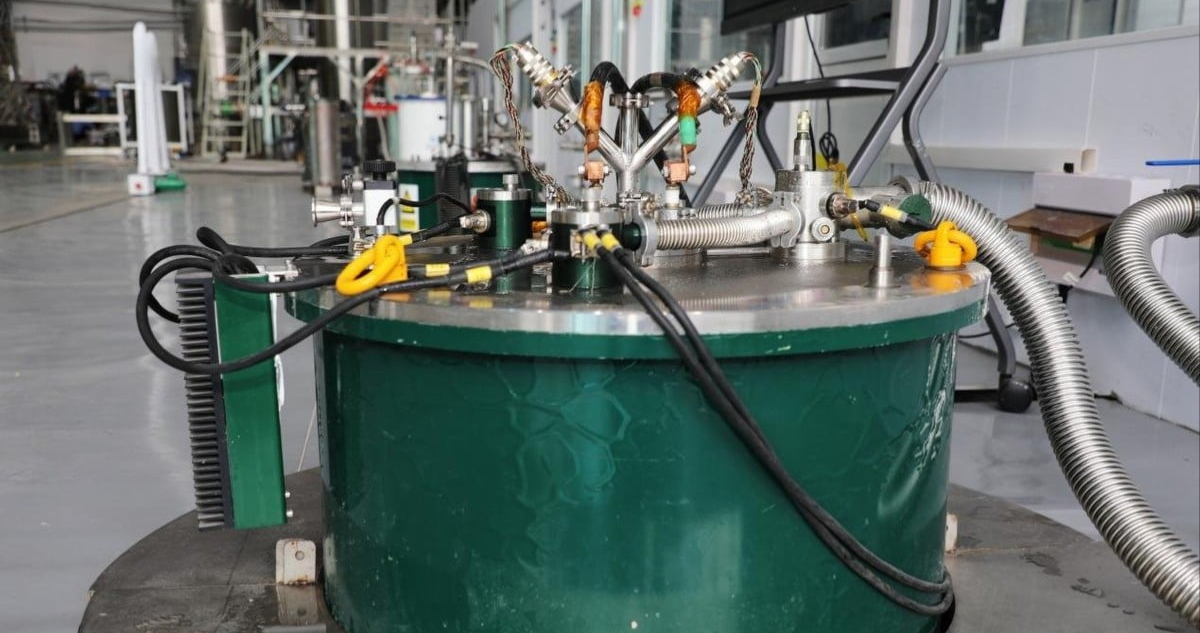 Físicos chinos lograron generar un campo magnético 700.000 veces más fuerte que el de la Tierra