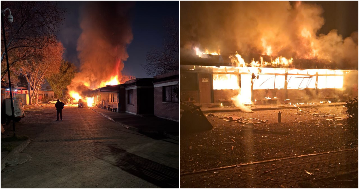 Bomberos combaten incendio en dependencias de la Municipalidad de Cerro Navia