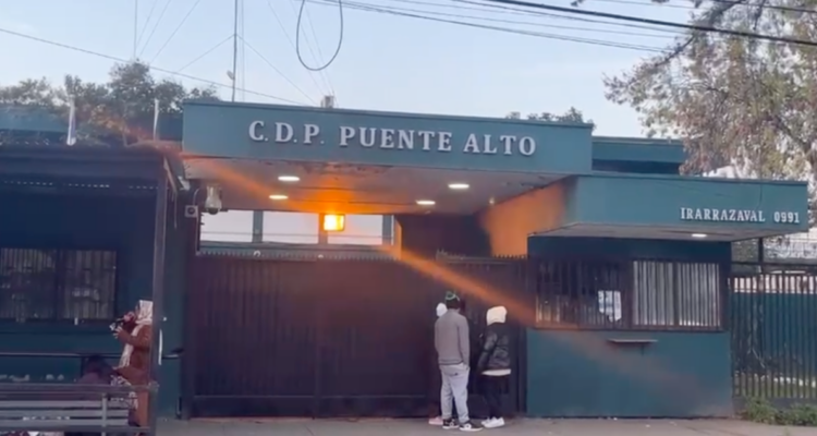 Intento de fuga frustrado en cárcel de Puente Alto: Gendarmería evita escape de cinco reos