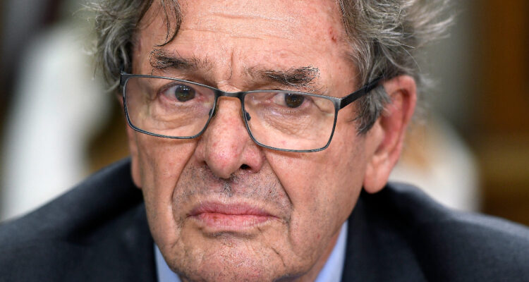 Tras renuncia de Vidal: Boric nombra a Jaime Gazmuri como nuevo presidente de directorio de TVN