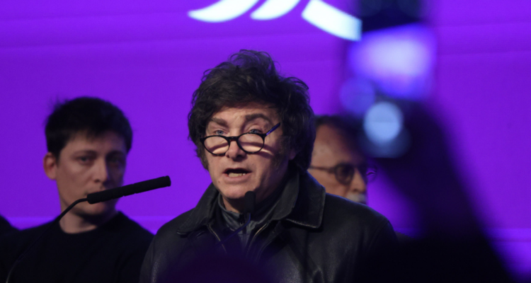 Javier Milei reconoce derrota en elecciones provinciales de Buenos Aires.