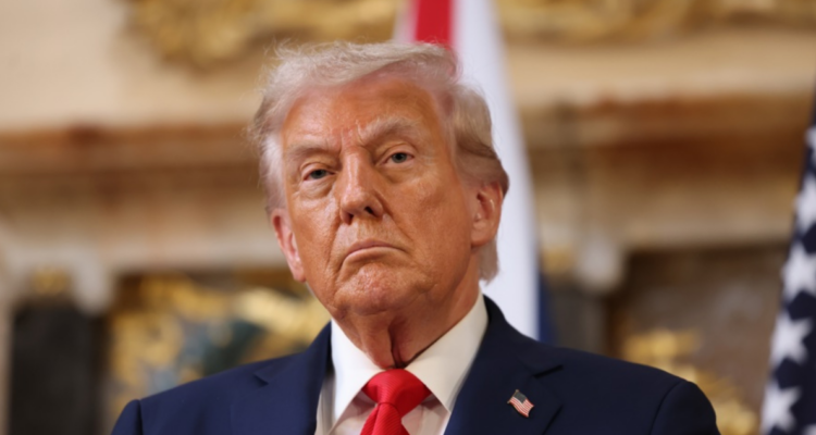 Juez desestima demanda de Trump contra el New York Times Es inapropiada e inadmisible.