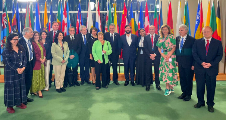 La respuesta en X del presidente Boric a Ossandón: “Todos juntos por la candidatura de Bachelet”