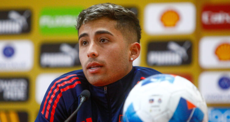 Lucas Assadi en conferencia de prensa de la Supercopa