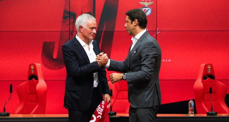 José Mourinho es nuevo DT del Benfica.
